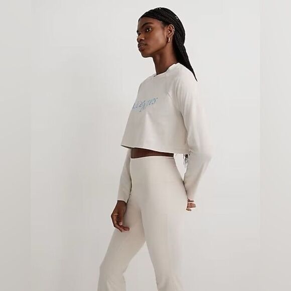 MWL | "Nice Moves" Graphic Tee Cropped Top - Picture 3 of 6